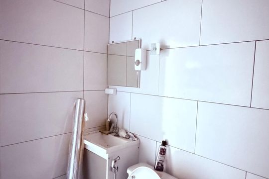 Casa para alugar com 1 quarto, 8m² em Jardim Tonato, Carapicuíba