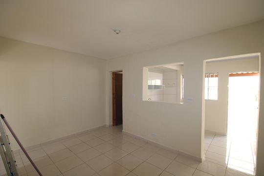 Casa para alugar com 1 quarto, 70m² em Parque Peruche, São Paulo