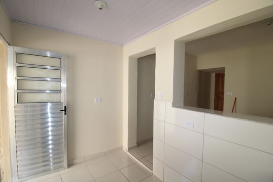 Cozinha de casa para alugar com 1 quarto, 70m² em Parque Peruche, São Paulo