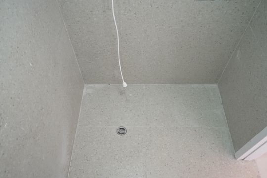 Banheiro de kitnet/studio para alugar com 1 quarto, 25m² em Penha de França, São Paulo