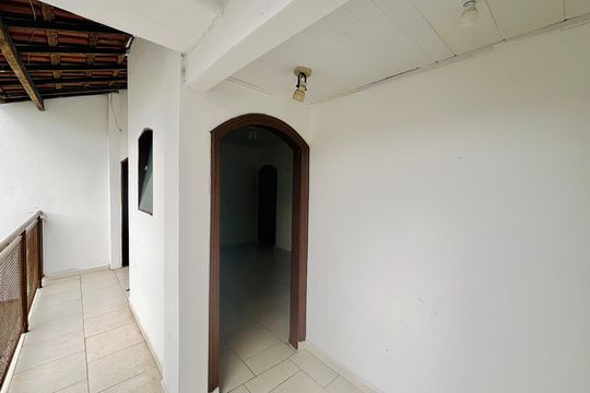 Entrada de casa para alugar com 1 quarto, 40m² em Vila Carmosina, São Paulo