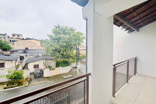 Corredor de casa para alugar com 1 quarto, 40m² em Vila Carmosina, São Paulo