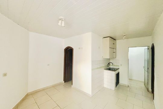 Casa para alugar com 1 quarto, 40m² em Vila Carmosina, São Paulo
