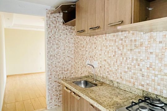 Cozinha de apartamento para alugar com 2 quartos, 47m² em Jardim Isis, Cotia