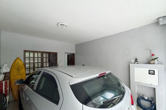 Garagem de casa para alugar com 3 quartos, 80m² em Jardim Cantareira, São Bernardo do Campo