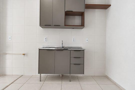 Cozinha de apartamento para alugar com 2 quartos, 47m² em Maubisa, Ribeirão Preto