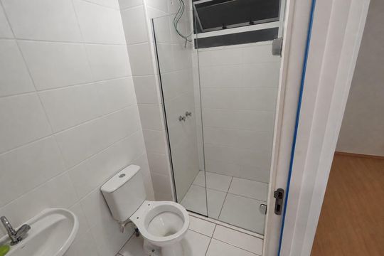 Banheiro de apartamento para alugar com 2 quartos, 47m² em Maubisa, Ribeirão Preto