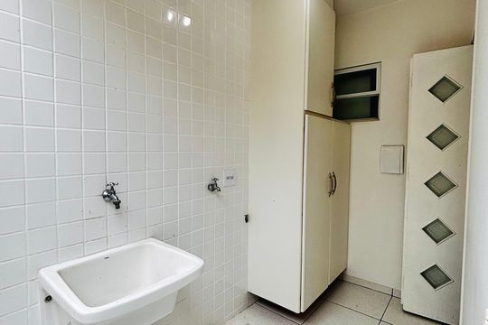 Casa de Condomínio para alugar com 5 quartos, 400m² em Tamboré, Santana de Parnaíba