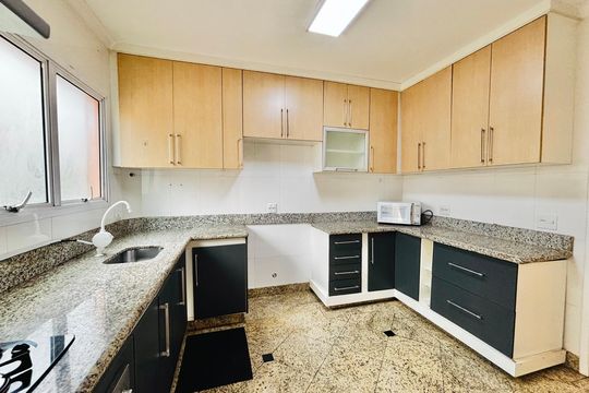 Cozinha  de casa de condomínio para alugar com 4 quartos, 200m² em Tamboré, Santana de Parnaíba