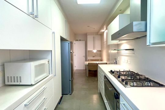 Cozinha de apartamento para alugar com 3 quartos, 177m² em Pinheiros, São Paulo