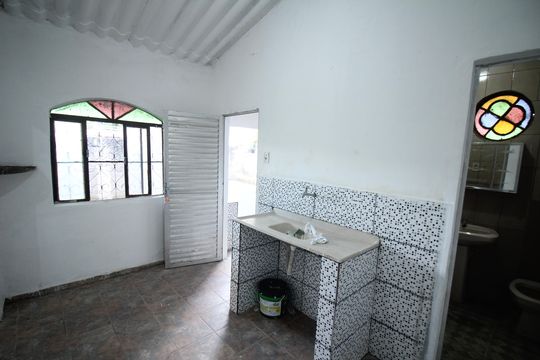Cozinha de casa para alugar com 1 quarto, 120m² em Riacho das Pedras, Contagem