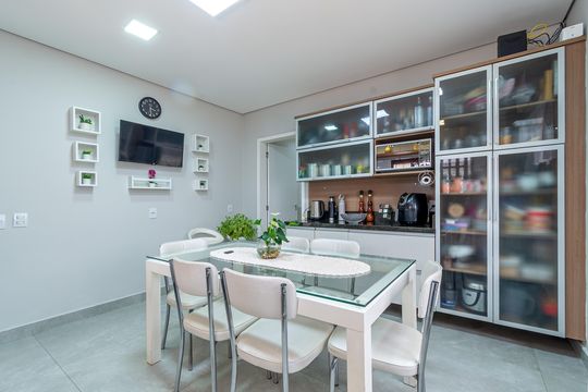 Cozinha de casa para alugar com 4 quartos, 202m² em Sarandi, Porto Alegre