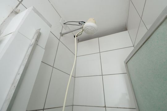 Banheiro de casa para alugar com 1 quarto, 20m² em Penha de França, São Paulo