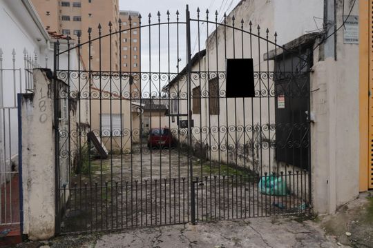 Fachada de casa para alugar com 1 quarto, 20m² em Penha de França, São Paulo