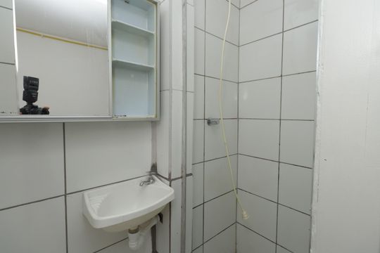 Banheiro de casa para alugar com 1 quarto, 20m² em Penha de França, São Paulo