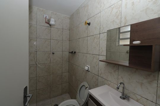 Banheiro de apartamento para alugar com 1 quarto, 35m² em Penha de França, São Paulo