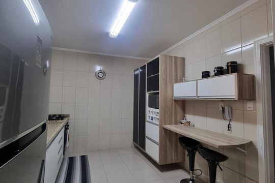Cozinha de apartamento à venda com 2 quartos, 119m² em Centro, Santo André
