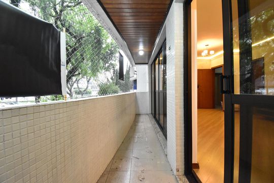 Varanda de apartamento à venda com 3 quartos, 123m² em Água Verde, Curitiba
