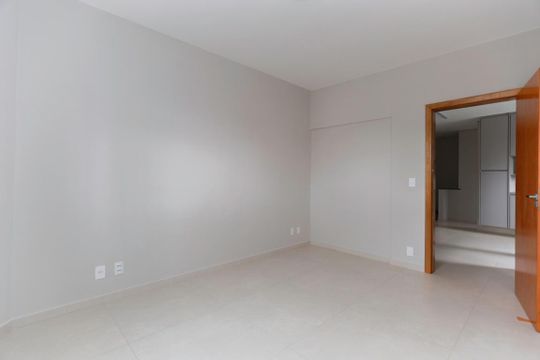Quarto 2 de casa para alugar com 2 quartos, 50m² em Vila Baruel, São Paulo