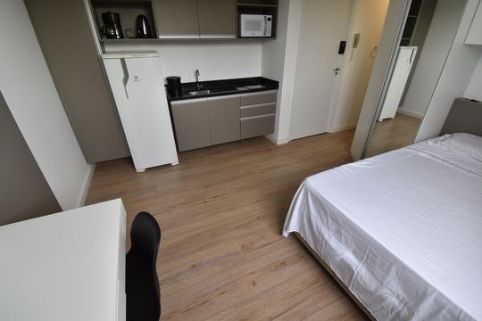 Estúdio de kitnet/studio para alugar com 1 quarto, 21m² em Rebouças, Curitiba