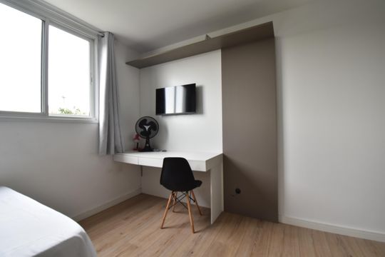 Estúdio de kitnet/studio para alugar com 1 quarto, 21m² em Rebouças, Curitiba