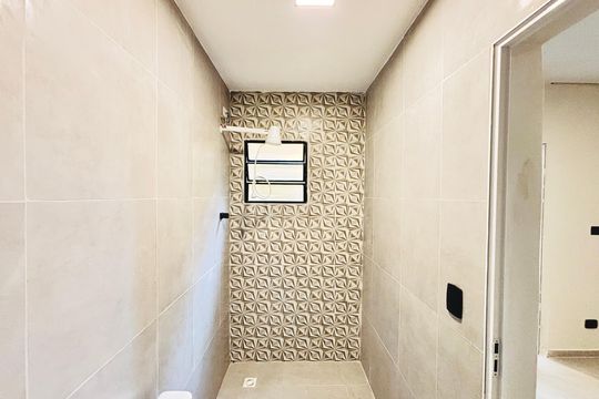 Banheiro de apartamento para alugar com 1 quarto, 25m² em Vila Uniao(zona Leste), São Paulo