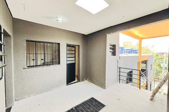 Corredor de apartamento para alugar com 1 quarto, 25m² em Vila Uniao(zona Leste), São Paulo