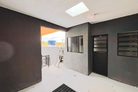 Corredor de apartamento para alugar com 1 quarto, 25m² em Vila Uniao(zona Leste), São Paulo