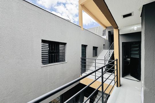 Corredor de apartamento para alugar com 1 quarto, 30m² em Vila Uniao(zona Leste), São Paulo