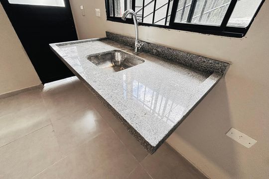 Cozinha de apartamento para alugar com 1 quarto, 30m² em Vila Uniao(zona Leste), São Paulo