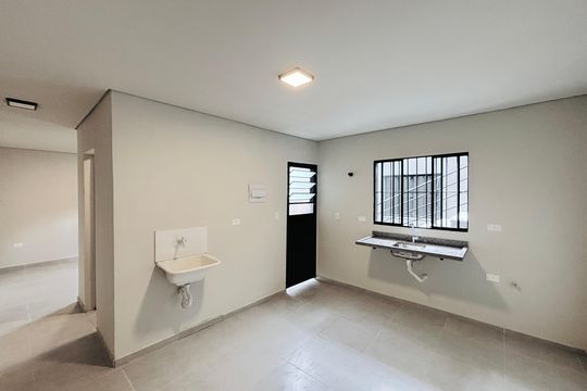 Apartamento para alugar com 1 quarto, 30m² em Vila Uniao(zona Leste), São Paulo
