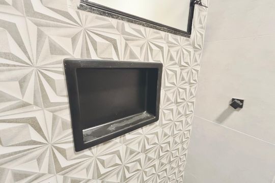 Banheiro de apartamento para alugar com 1 quarto, 21m² em Vila Uniao(zona Leste), São Paulo
