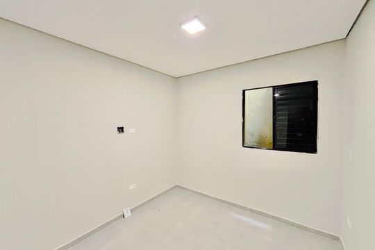 Quarto 1 de apartamento para alugar com 1 quarto, 25m² em Vila Uniao(zona Leste), São Paulo