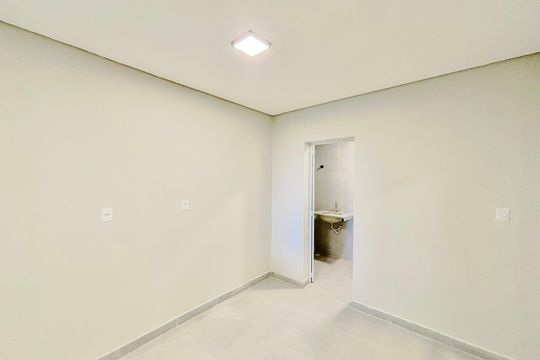 Quarto 1 de apartamento para alugar com 1 quarto, 21m² em Vila Uniao(zona Leste), São Paulo