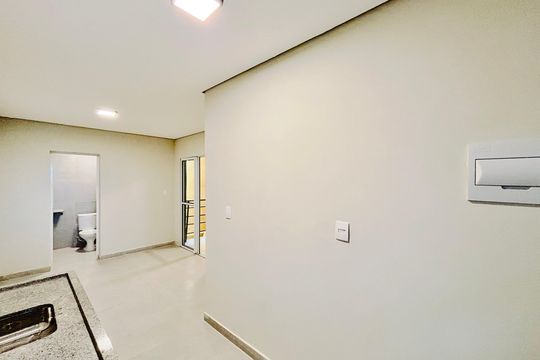 Cozinha de apartamento para alugar com 1 quarto, 21m² em Vila Uniao(zona Leste), São Paulo