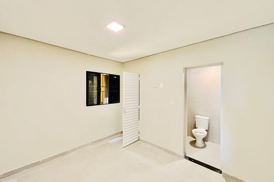 Quarto 1 de apartamento para alugar com 1 quarto, 21m² em Vila Uniao(zona Leste), São Paulo