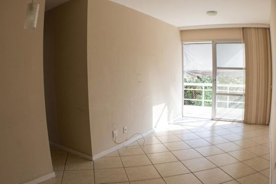 Apartamento para alugar com 2 quartos, 65m² em Tanque, Rio de Janeiro
