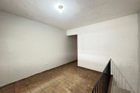 Sala de casa à venda com 2 quartos, 200m² em Bairro dos Casa, São Bernardo do Campo