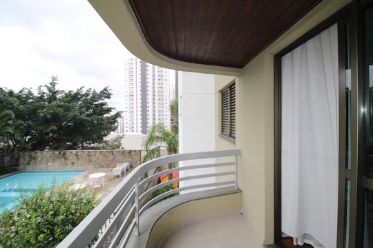 Varanda de apartamento para alugar com 3 quartos, 95m² em Santa Teresinha, São Paulo