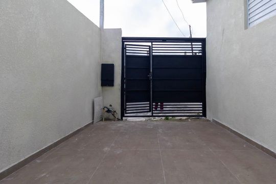 Garagem de casa para alugar com 2 quartos, 130m² em Vila Marieta, São Paulo