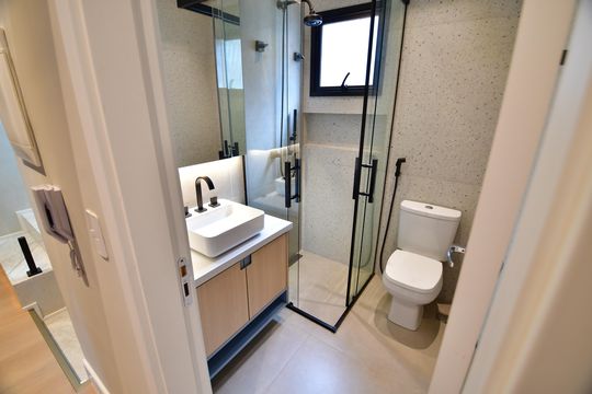 Banheiro de casa de condomínio à venda com 2 quartos, 198m² em Parque Taquaral, Campinas