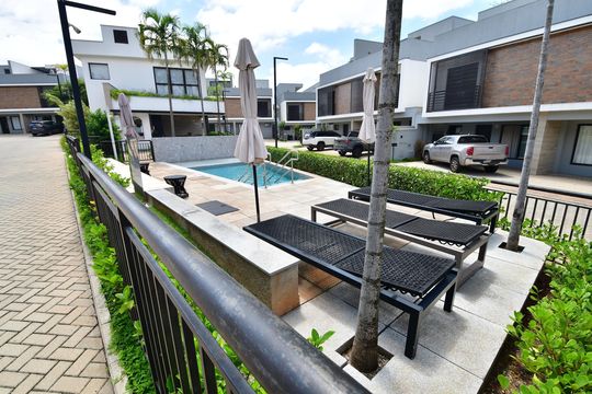 Área comum - Piscina de casa de condomínio à venda com 2 quartos, 198m² em Parque Taquaral, Campinas