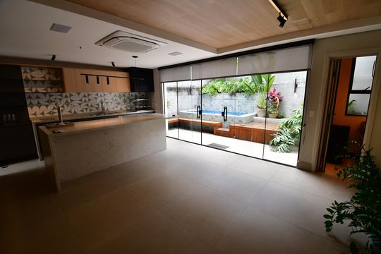 Varanda gourmet de casa de condomínio à venda com 2 quartos, 198m² em Parque Taquaral, Campinas