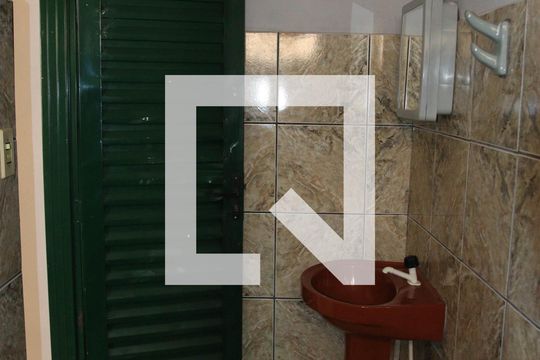 Banheiro de kitnet/studio à venda com 1 quarto, 46m² em Jardim Guanabara, Goiânia