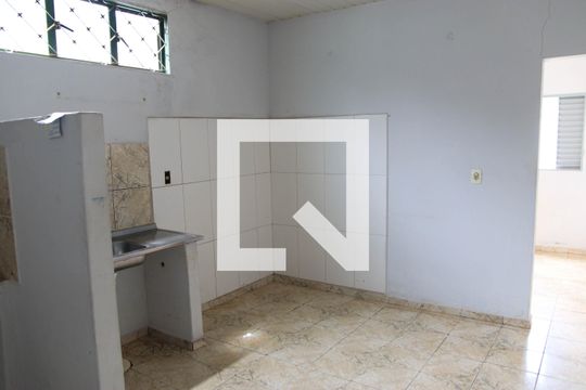Cozinha de casa de condomínio à venda com 1 quarto, 47m² em Jardim Guanabara, Goiânia