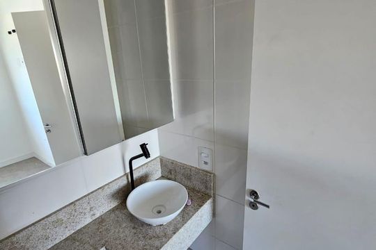 Banheiro de apartamento à venda com 1 quarto, 24m² em Vila Nova das Belezas, São Paulo