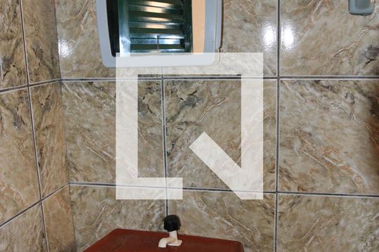 Banheiro de kitnet/studio à venda com 1 quarto, 45m² em Jardim Guanabara, Goiânia