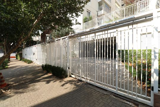 Fachada  de apartamento para alugar com 2 quartos, 76m² em Pompeia, São Paulo