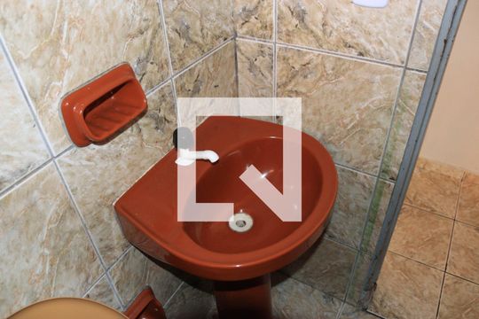 Banheiro de kitnet/studio à venda com 1 quarto, 45m² em Jardim Guanabara, Goiânia