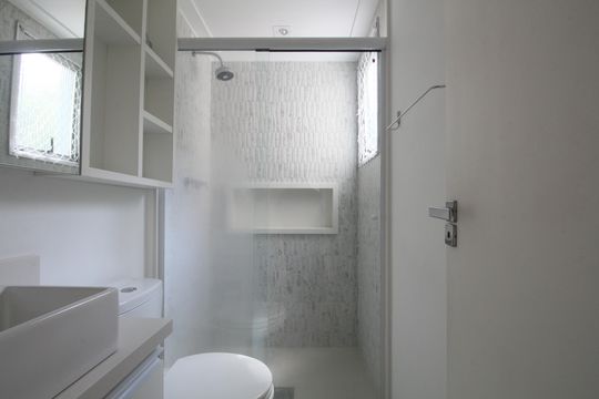 Banheiro 1 de apartamento para alugar com 2 quartos, 62m² em Vila Progredior, São Paulo